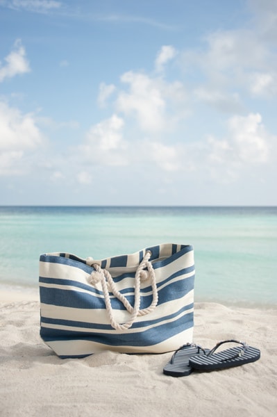 Beach-Bag-and-Flip-Flops